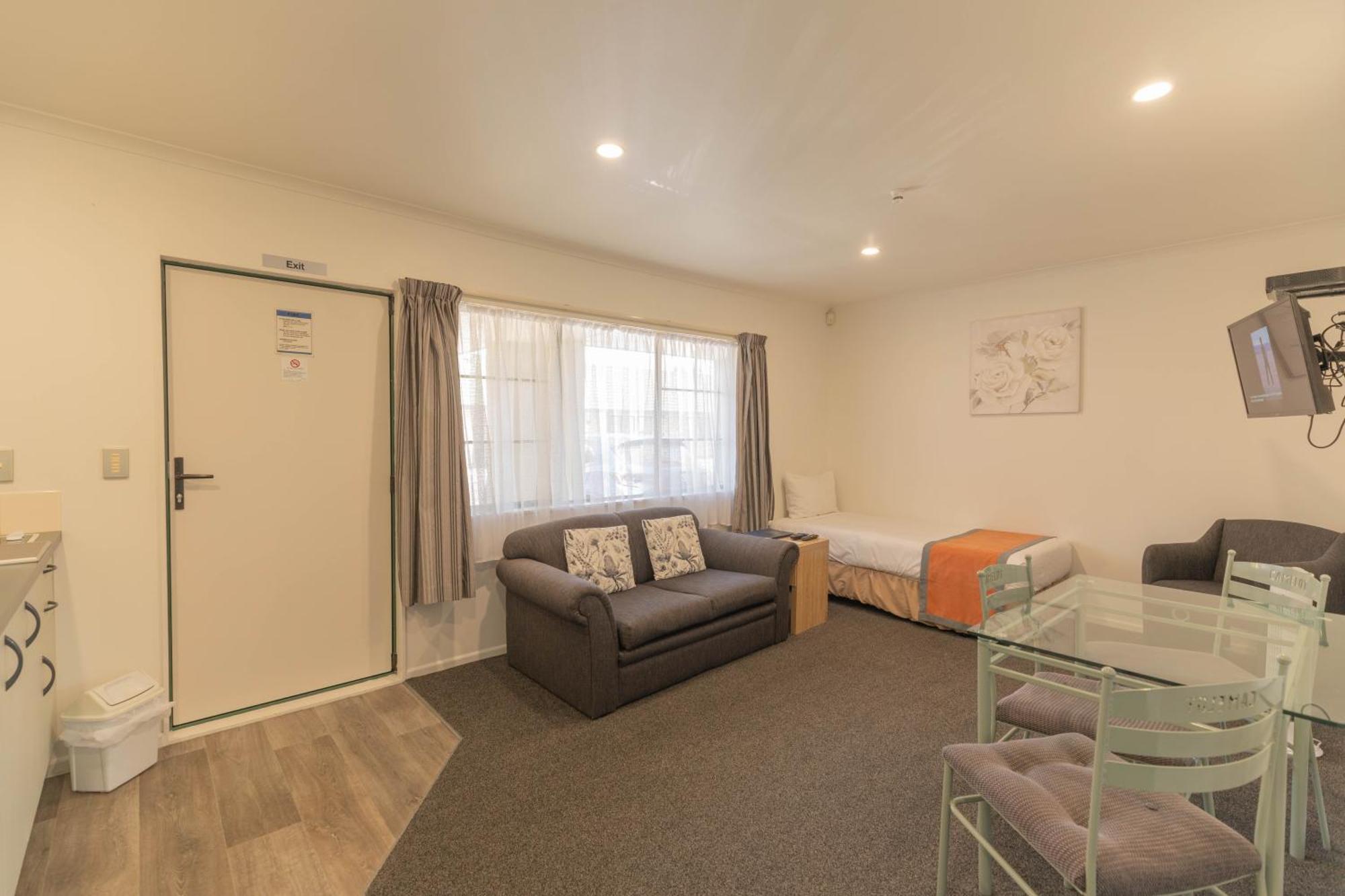 Camelot Motor Lodge And Conference Centre Palmerston North Eksteriør bilde